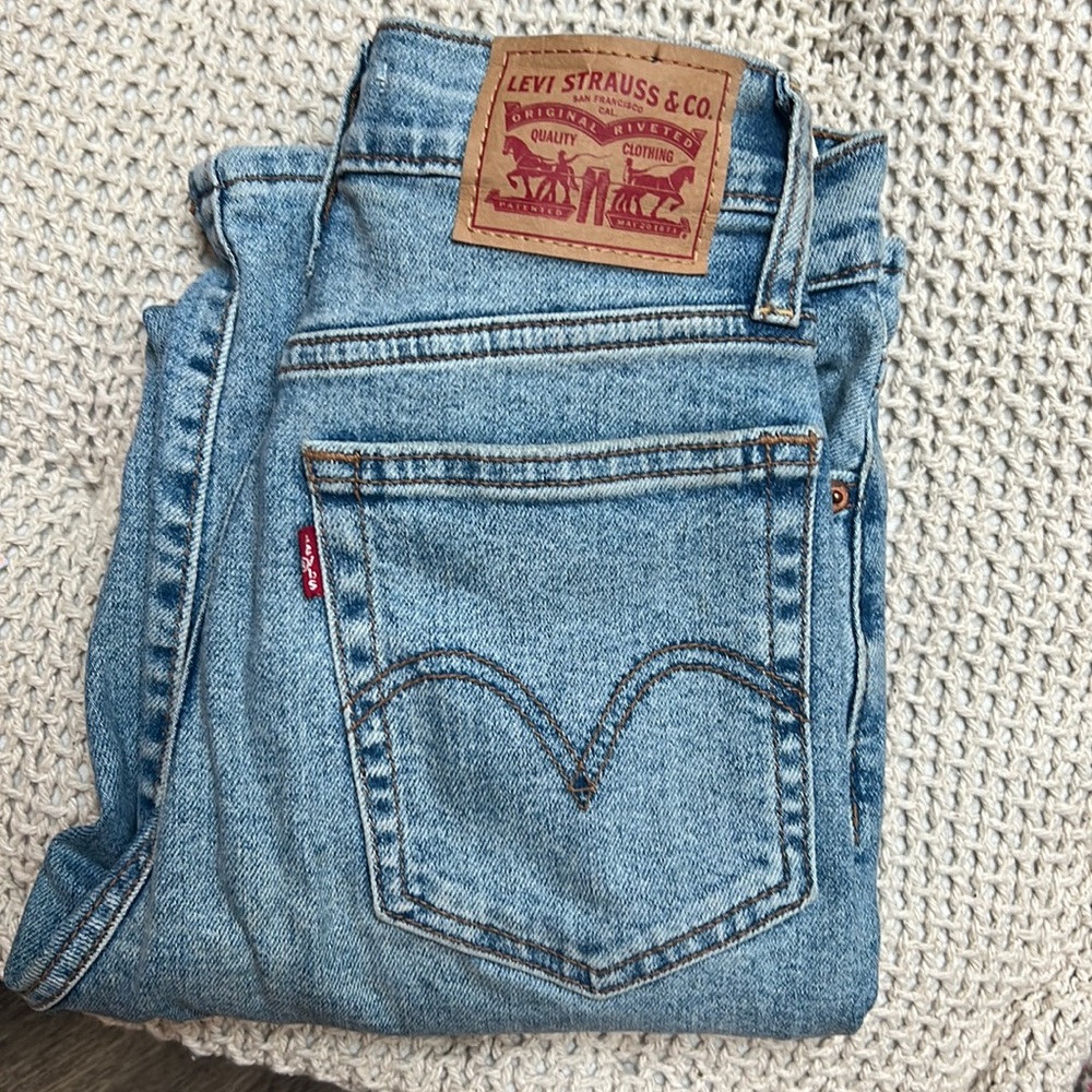 Levi Straight Jeans